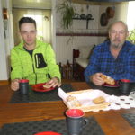 Per Engström och Anders Jakobsson vid kaffebordet i Norra Viken, Sunne 2020