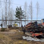 Styrd borrning vid landfästet på Jäverön för ny el- och fiberkabel från Örsholmen. Karlstads El- och Stadsnät AB 2022